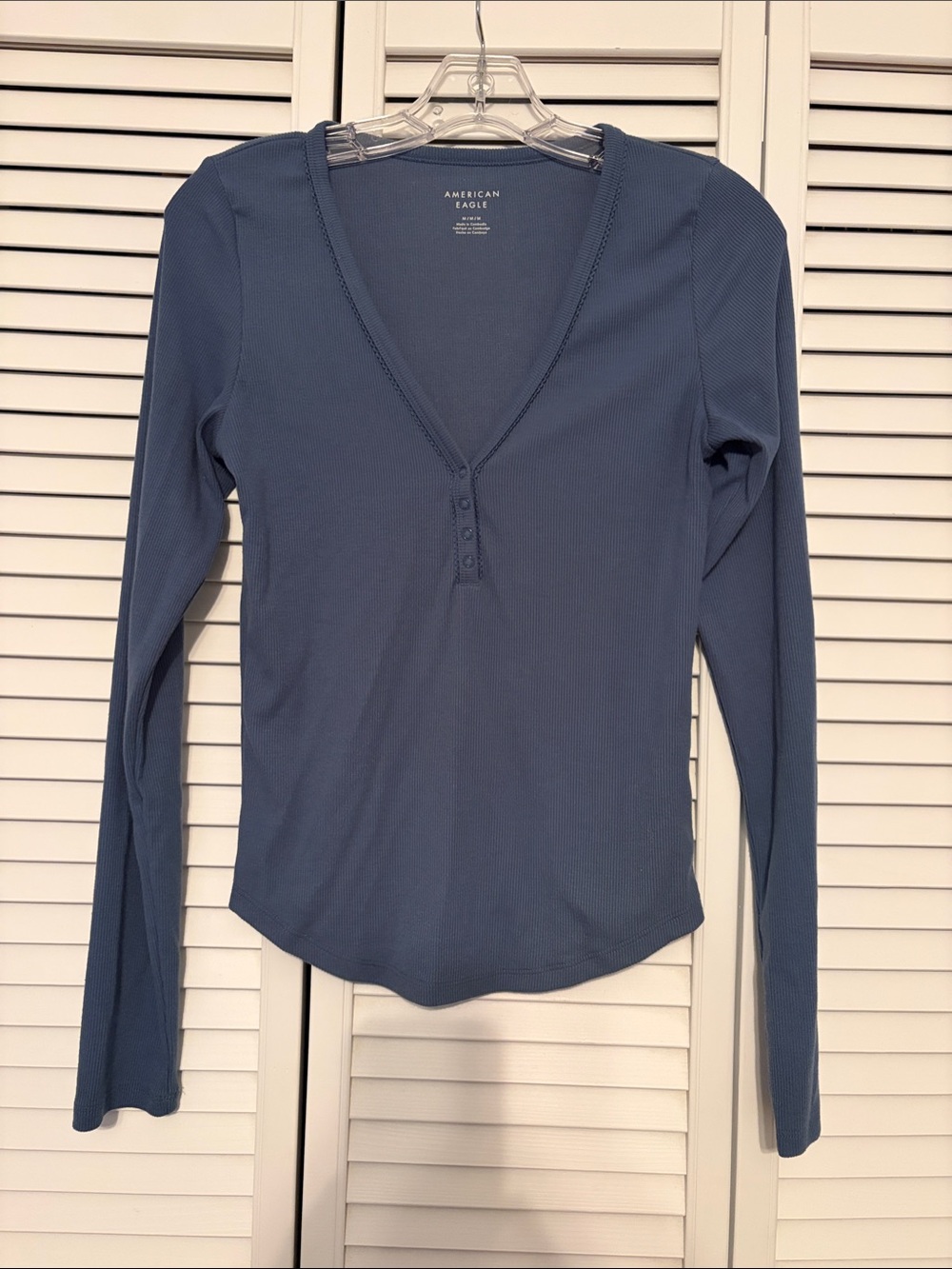 American Eagle Outfitters Long-Sleeve V-Neck Henley Top — Blue